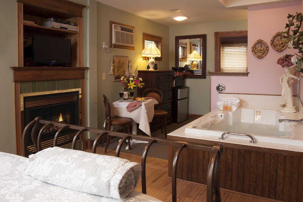 Westby House Inn Bagian luar foto