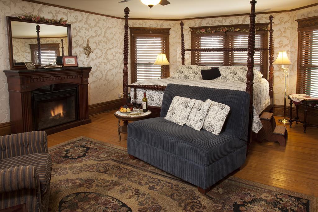 Westby House Inn Bagian luar foto