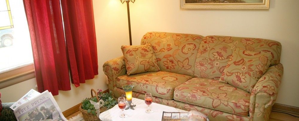 Westby House Inn Bagian luar foto