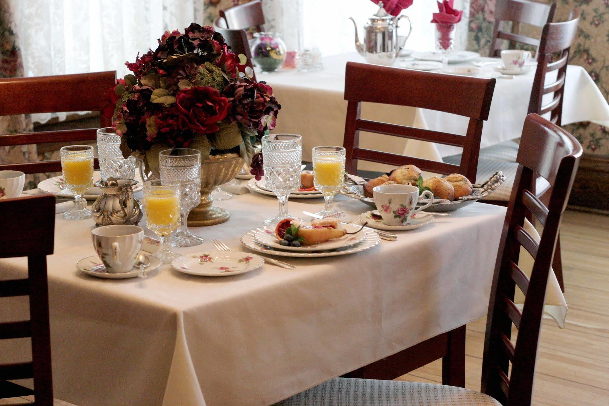 Westby House Inn Bagian luar foto